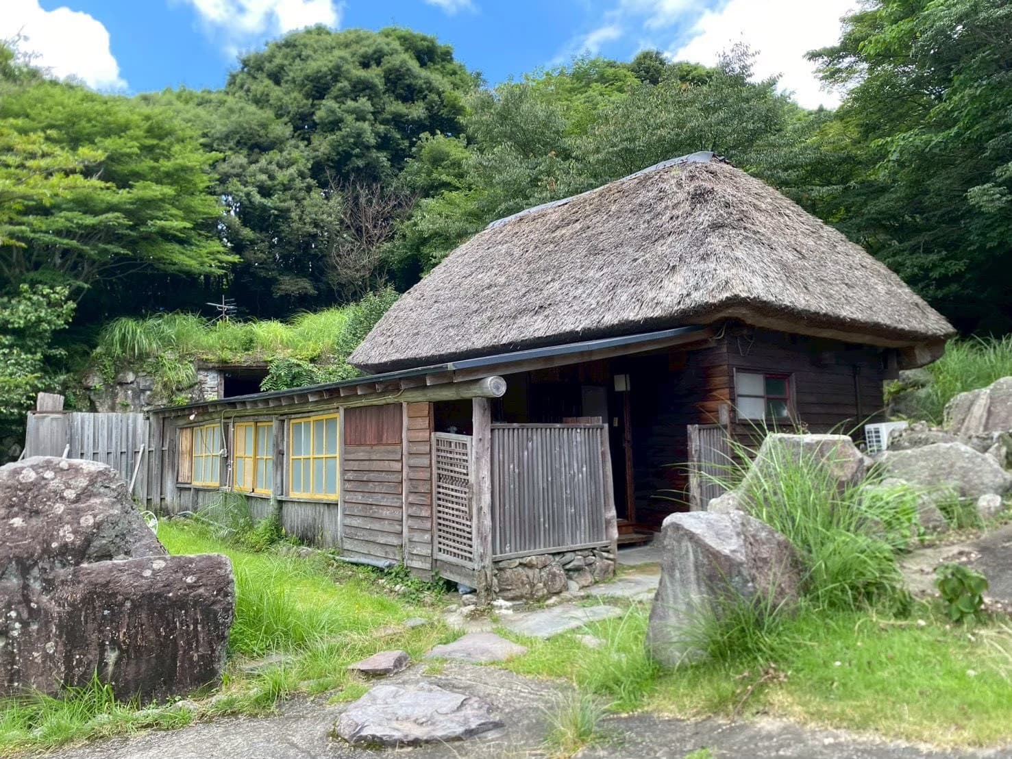 茅葺ハウスの外観