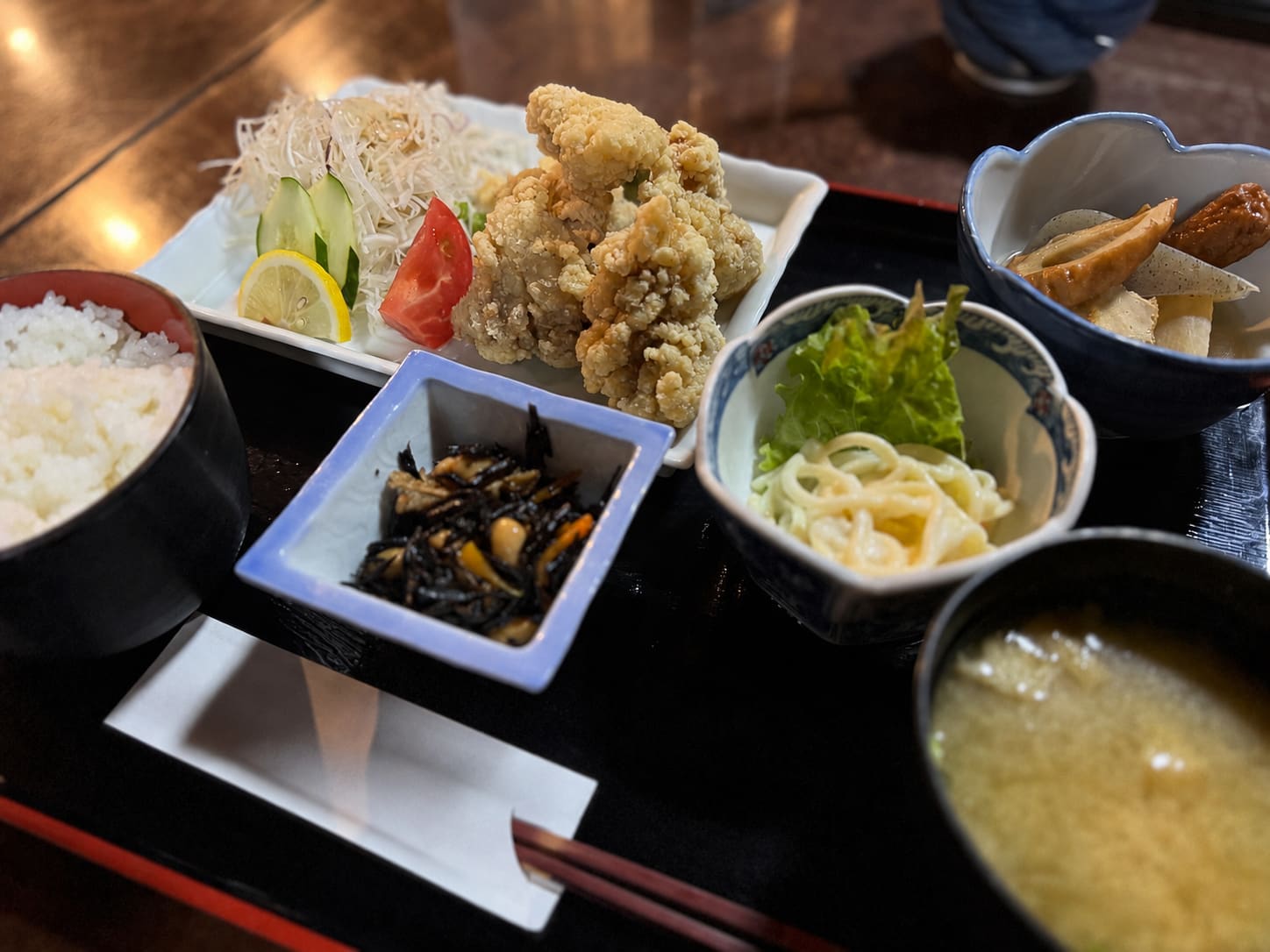 若鶏の唐揚げ定食
